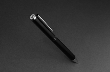 Logotrade Werbegeschenke das Foto: Swiss Peak Cedar Stift aus RCS recyceltem Aluminium