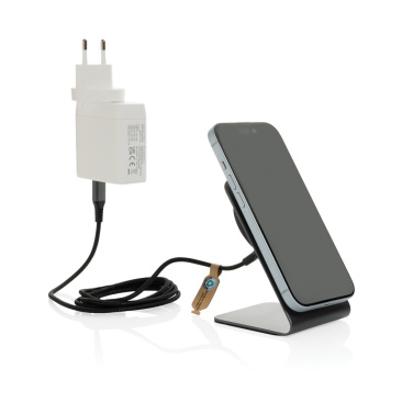 Logotrade Werbegeschenke das Foto: Terra Aluminium 15W magnetischer Wireless-Charger