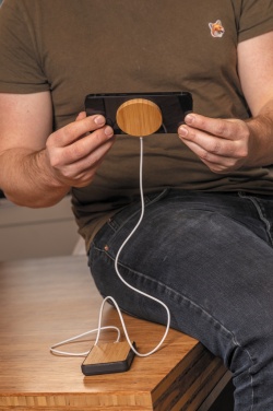 Logo trade promotional items image of: 10W bamboo magnetic wireless charger
