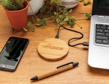 Logo trade promotional gifts image of: Bamboo 5W round wireless charger