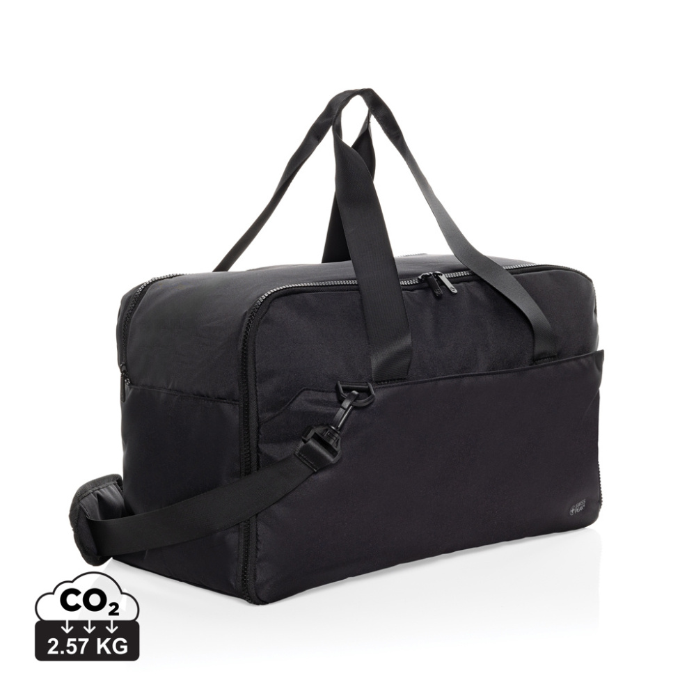 Logotrade promotional giveaway image of: Swiss Peak Aware™ RPET 15.6 inch laptop weekend bag
