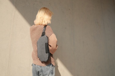 Logotrade meene foto: Õlakott Urban Bumbag