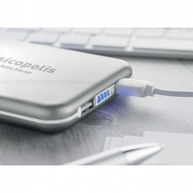 Logo trade ärikingituse pilt: 4000 mAH päikesepatareiga akupank