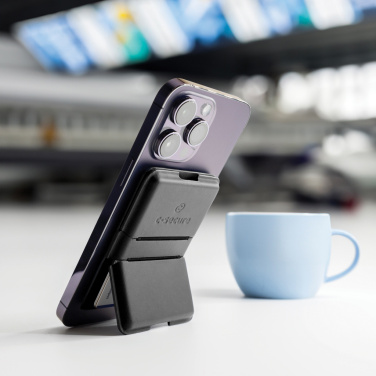Logotrade firmakingi foto: C-Secure MagSafe kaardihoidja telefonile