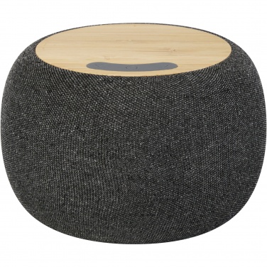 Logo trade mainoslahja ja liikelahja tuotekuva: Ecofiber bambusta ja RPET-muovista valmistettu Bluetooth® -kaiutin ja langaton latausalusta