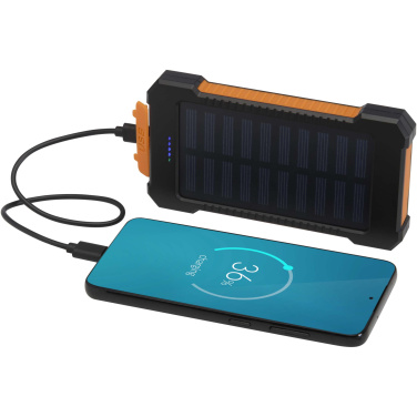 Logotrade verslo dovanos nuotrauka: „Altair“ 5000 mAh 10 W perdirbto plastiko tvirta saulės baterija su įmontuotu žibintuvėliu