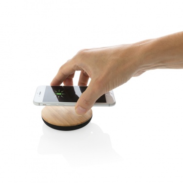 Логотрейд pекламные cувениры картинка: Беспроводное зарядное устройство Bamboo X 5 Вт