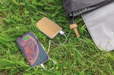 Logotrade profilreklam bild: Kork och vete 5.000 mAh fickpowerbank