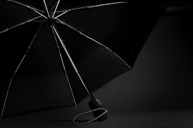 Logotrade kampanjprodukter bild: Swiss Peak AWARE™ Traveller 21” automatiskt paraply
