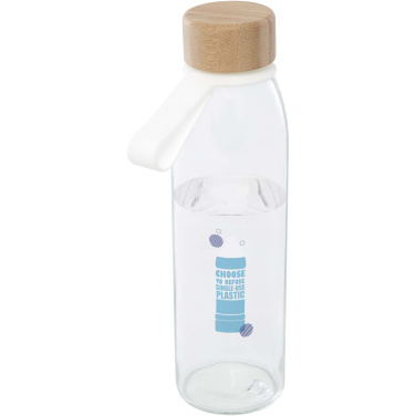Logotrade profilreklam bild: Porto 500 ml vattenflaska av glas med silikonhandtag och bambulock